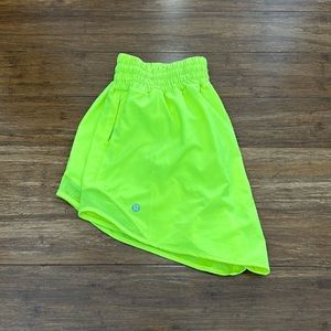 Lululemon Track That high rise short. Size 6. Neon.